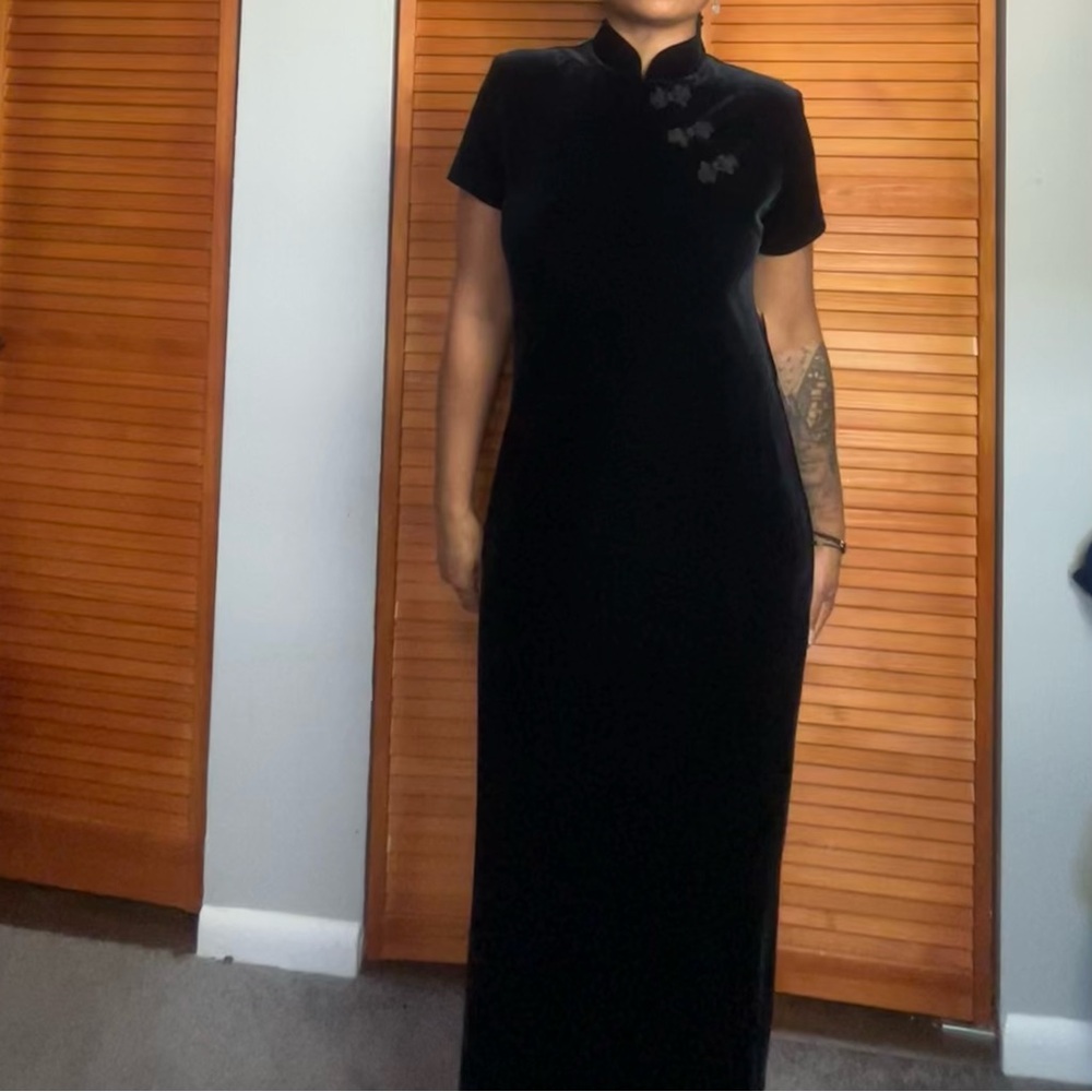 Elegant Black Long Sleeve Dress